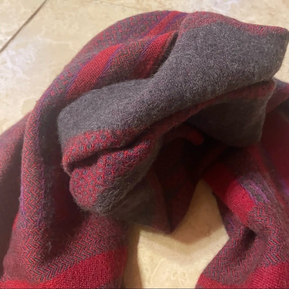 Unisex YSL Wool Scarf - Picture 5 of 8